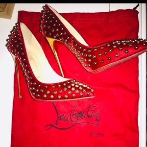 CHRISTIAN LOUBOUTIN PUMPS - VELVET